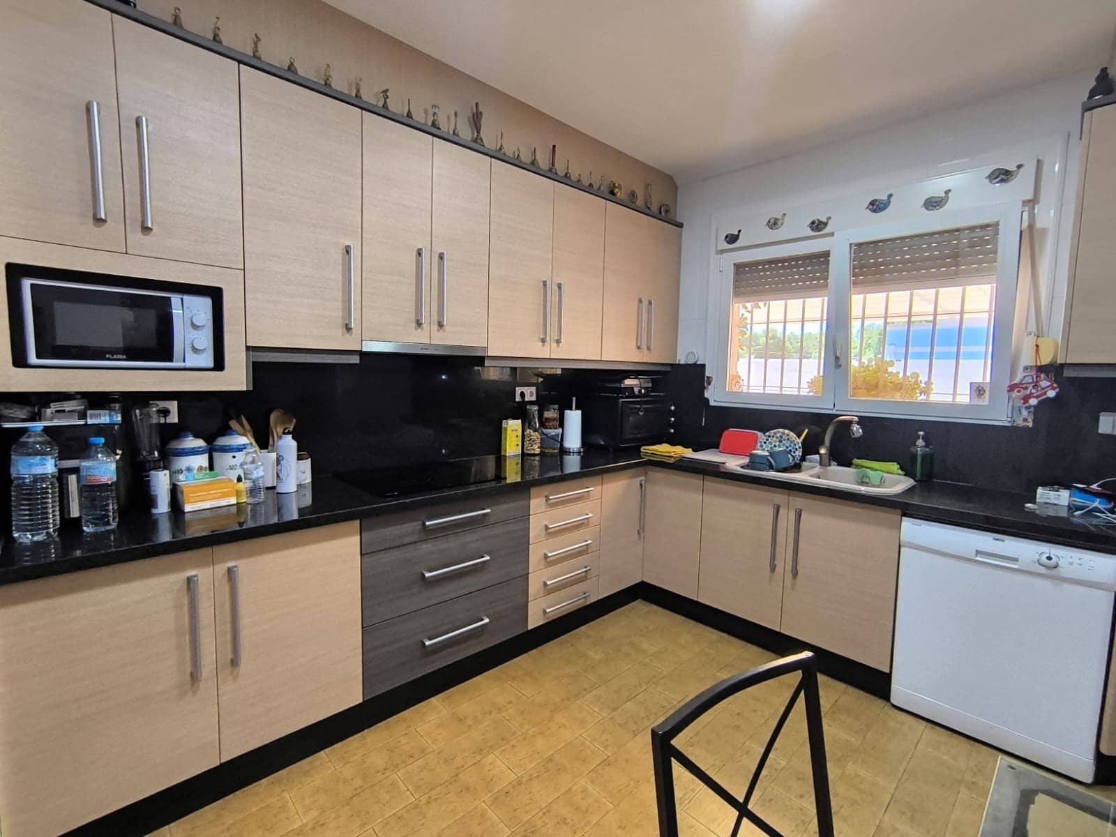 6 slaapkamer Villa te koop in Yecla - € 399.000 (Ref: 9885264)