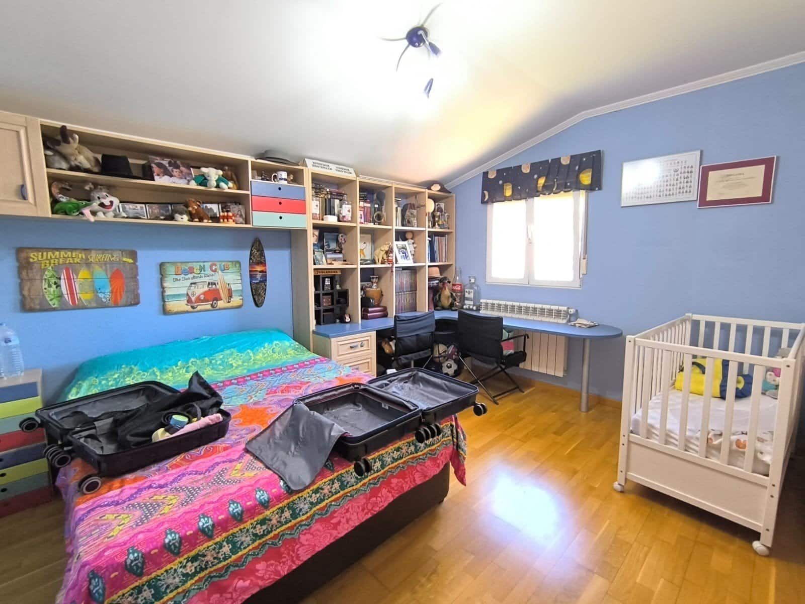6 slaapkamer Villa te koop in Yecla - € 399.000 (Ref: 9885264)