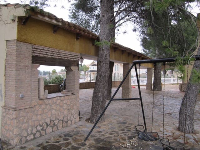 7 slaapkamer Villa te koop in Yecla - € 250.000 (Ref: 9885265)