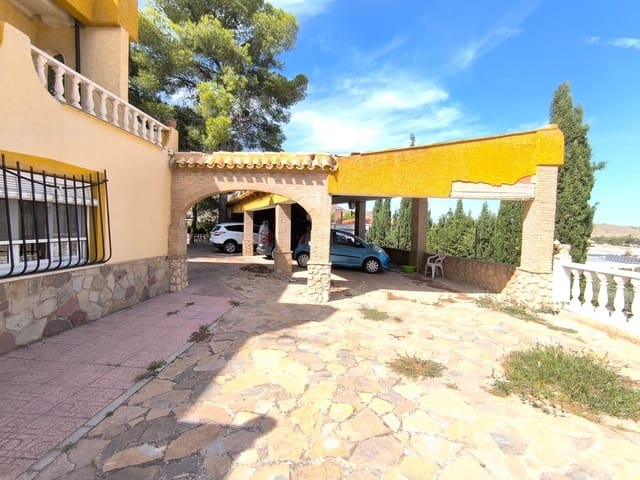 7 slaapkamer Villa te koop in Yecla - € 250.000 (Ref: 9885265)