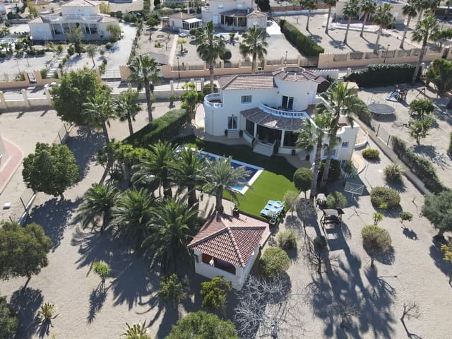 4 quarto Moradia para venda em Campos del Río com piscina - 440 000 € (Ref: 9885272)
