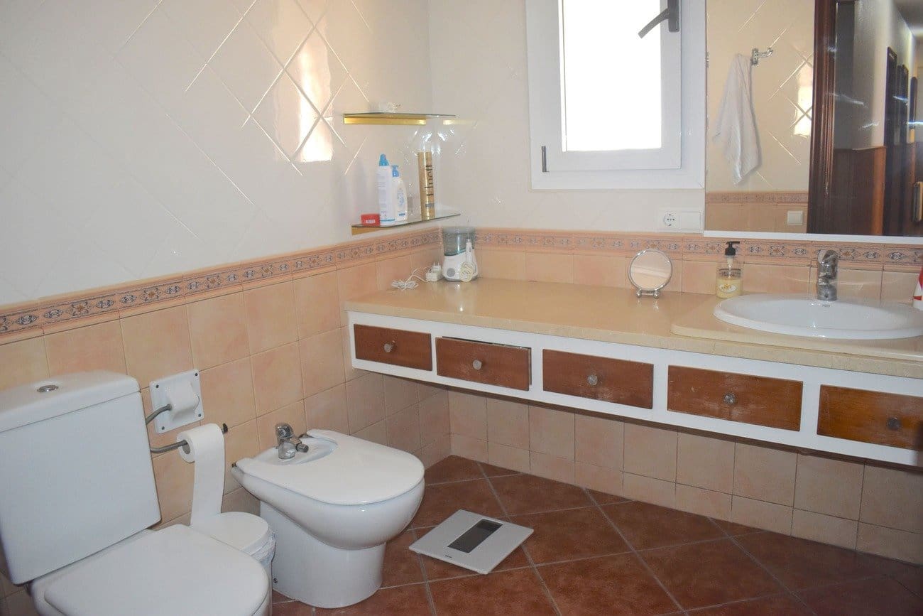 6 sovrum Villa till salu i Guardamar del Segura - 1 100 000 € (Ref: 9885281)