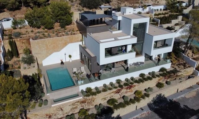 4 quarto Moradia para venda em Alhama Springs, Altea com piscina - 2 135 000 € (Ref: 9885285)