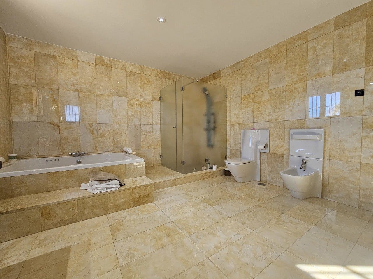 5 quarto Moradia para venda em Atamaria - 2 300 000 € (Ref: 9885287)