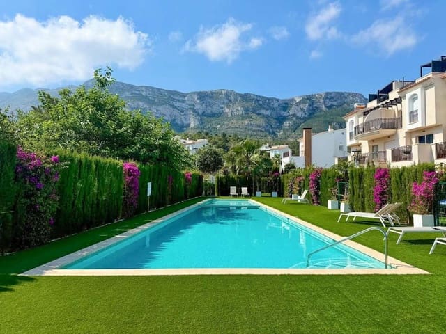 2 soveværelse Lejlighed til salg i El Montgó, Dénia - € 339.000 (Ref: 9885289)