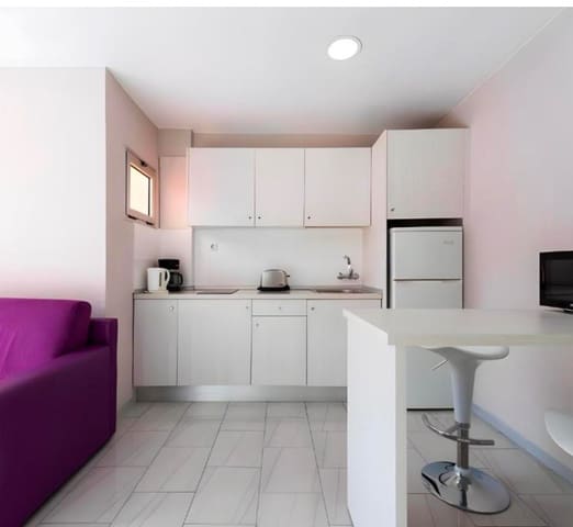 1 soveværelse Lejlighed til salg i Playa del Inglés, San Bartolomé de Tirajana med swimmingpool garage - € 220.000 (Ref: 9848406)