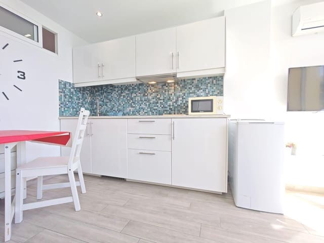 1 soveværelse Bungalow til salg i Playa del Inglés, San Bartolomé de Tirajana med swimmingpool garage - € 210.000 (Ref: 9854338)