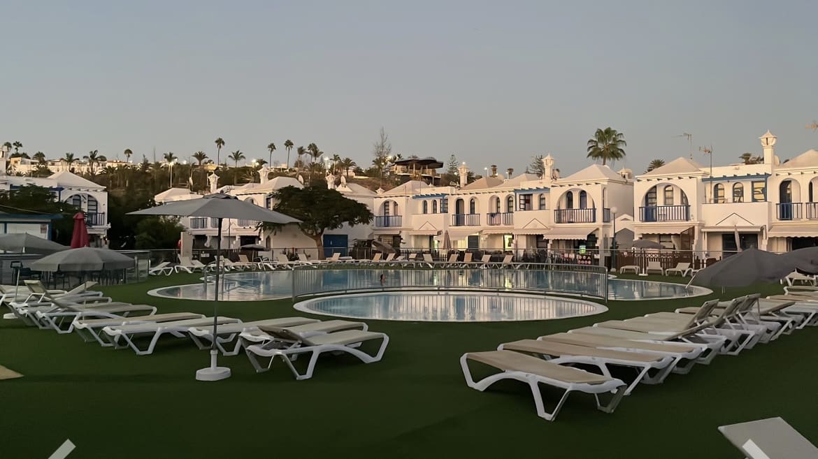 1 chambre Bungalow à vendre à Maspalomas avec piscine - 195 000 € (Ref: 9885315)
