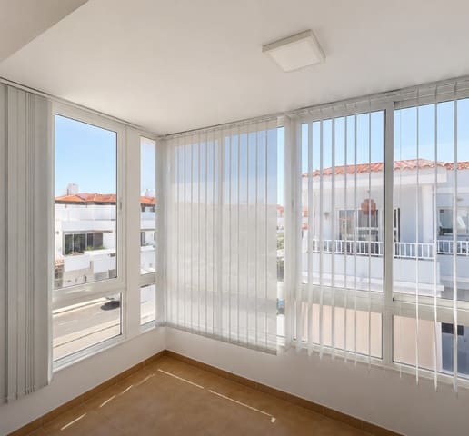 2 chambre Penthouse à vendre à San Bartolomé de Tirajana avec garage - 285 000 € (Ref: 9885316)