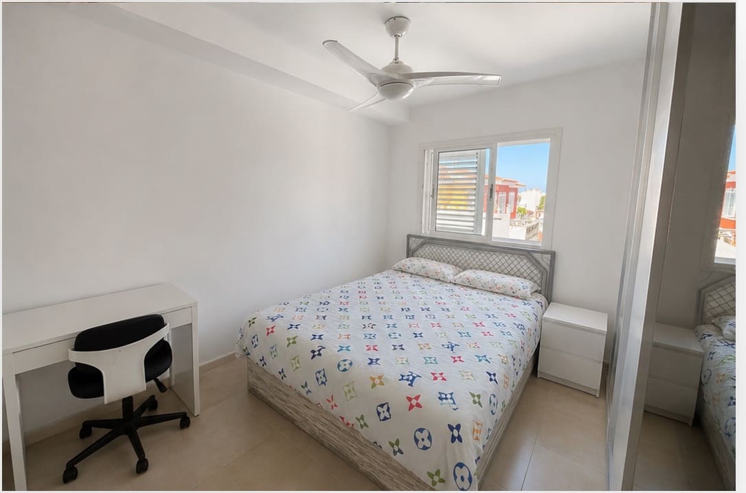 2 chambre Penthouse à vendre à San Bartolome de Tirajana avec garage - 285 000 € (Ref: 9885316)