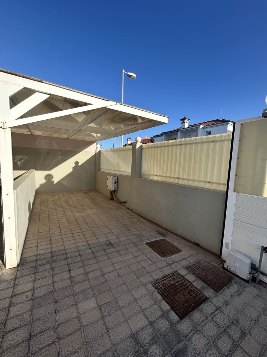 2 chambre Penthouse à vendre à San Bartolome de Tirajana avec garage - 285 000 € (Ref: 9885316)