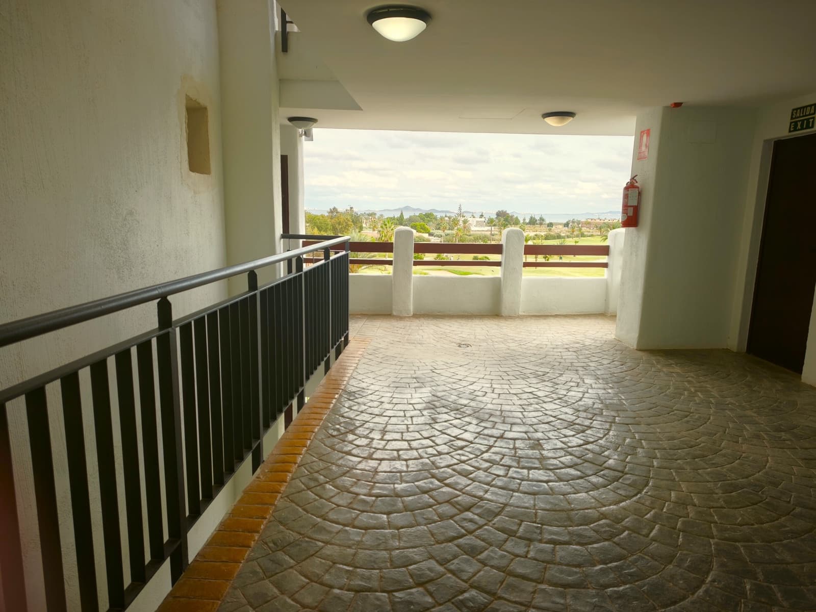 2 sypialnia Apartament do wynajęcia w Los Alcazares z basenem garażem - 1 450 € (Ref: 10163347)