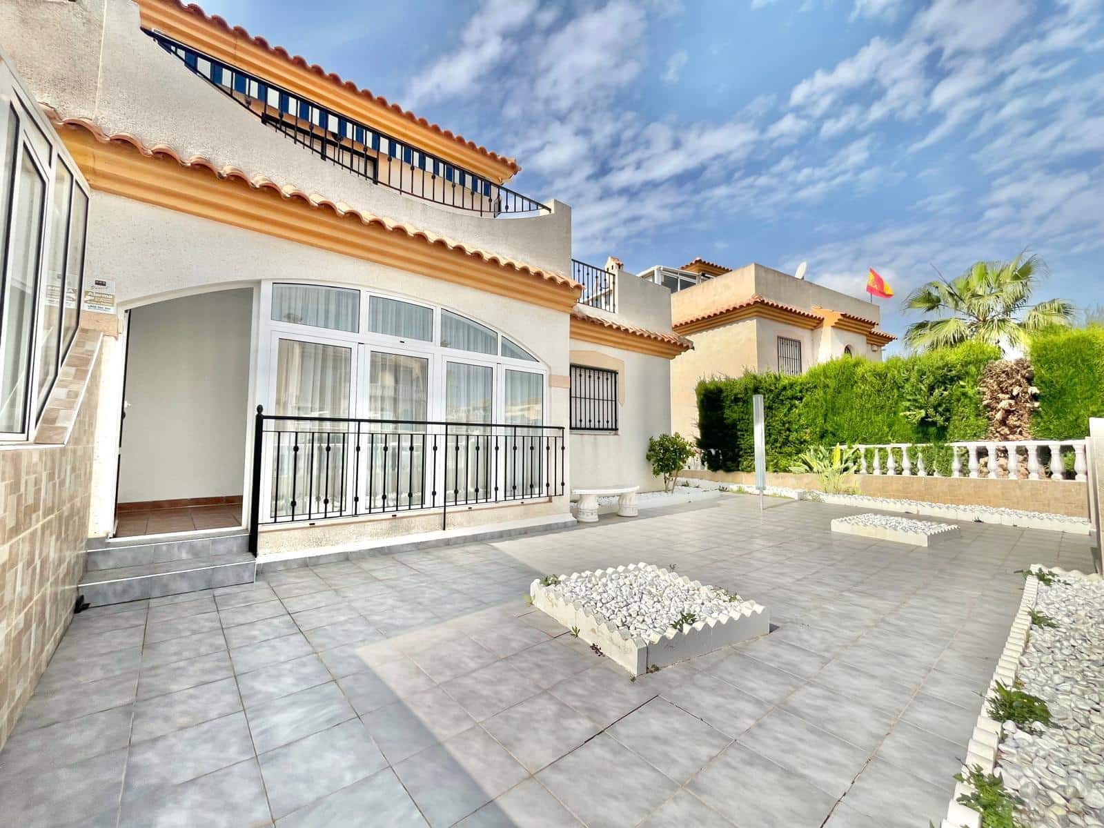 3 soveværelse Bungalow til salg i Orihuela Costa med swimmingpool - € 239.900 (Ref: 9837736)