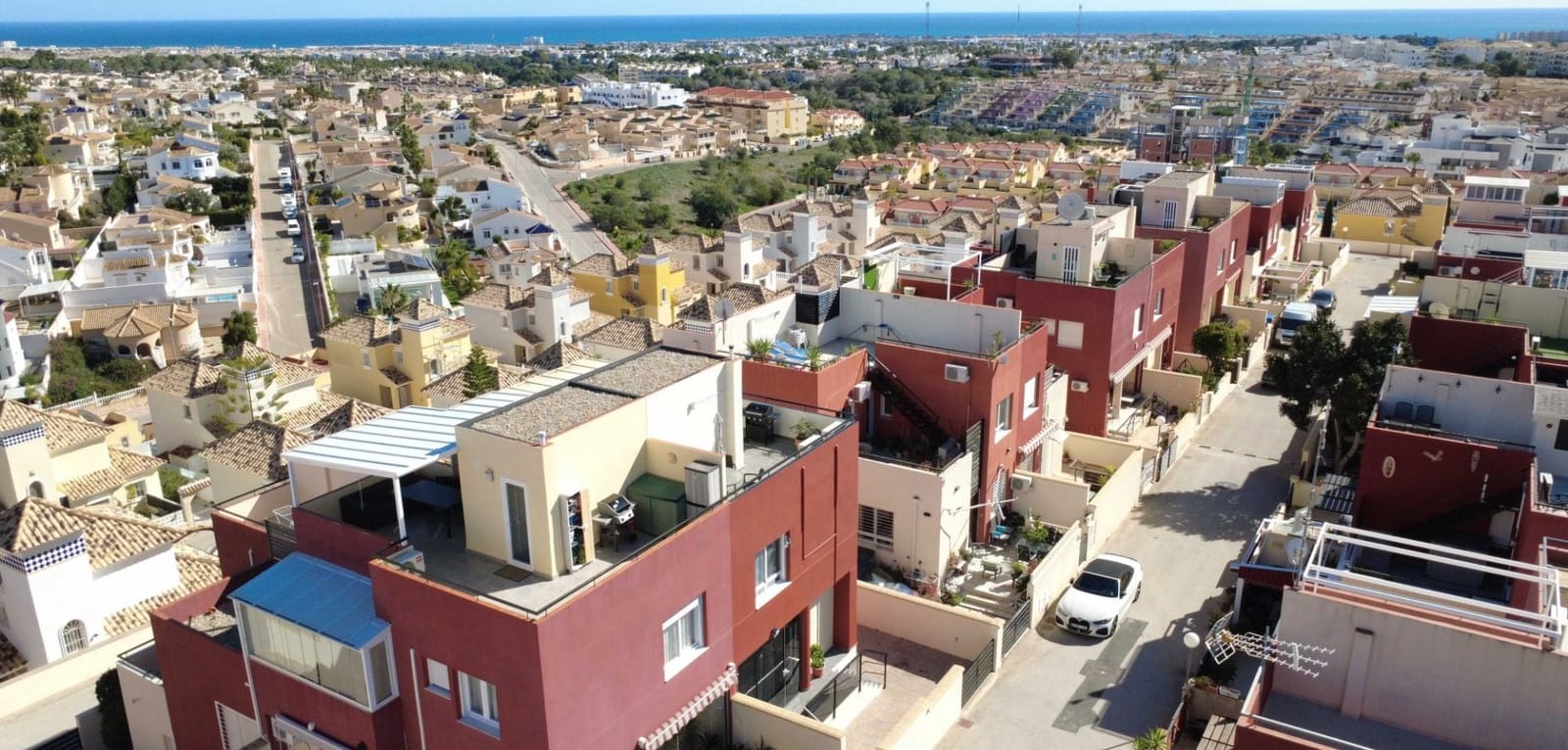 Casa de 3 habitaciones en Orihuela Costa en venta con piscina - 288.000 € (Ref: 9837758)