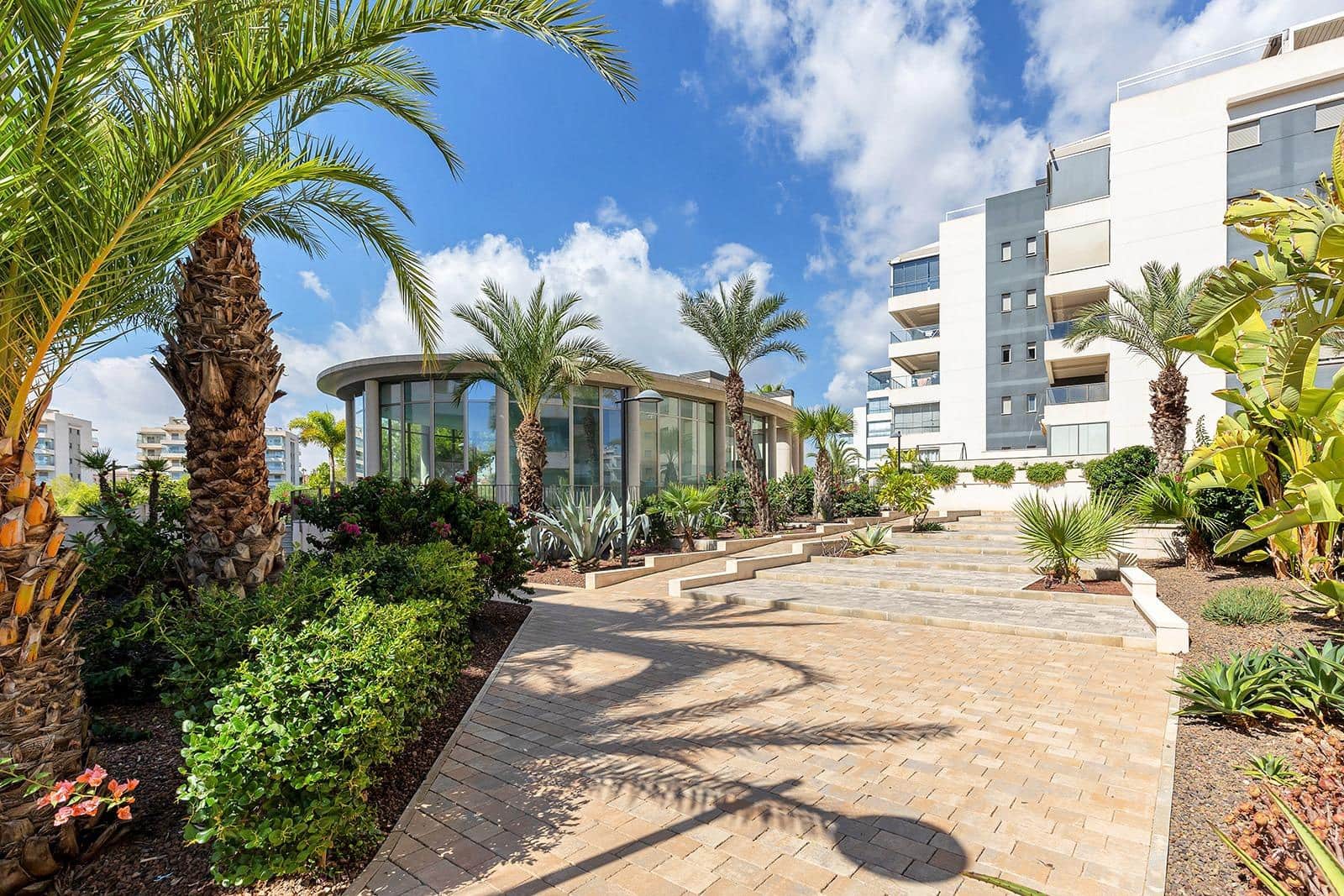 3 makuuhuone Huoneisto myytävänä paikassa Orihuela Costa mukana uima-altaan - 298 000 € (Ref: 9837770)