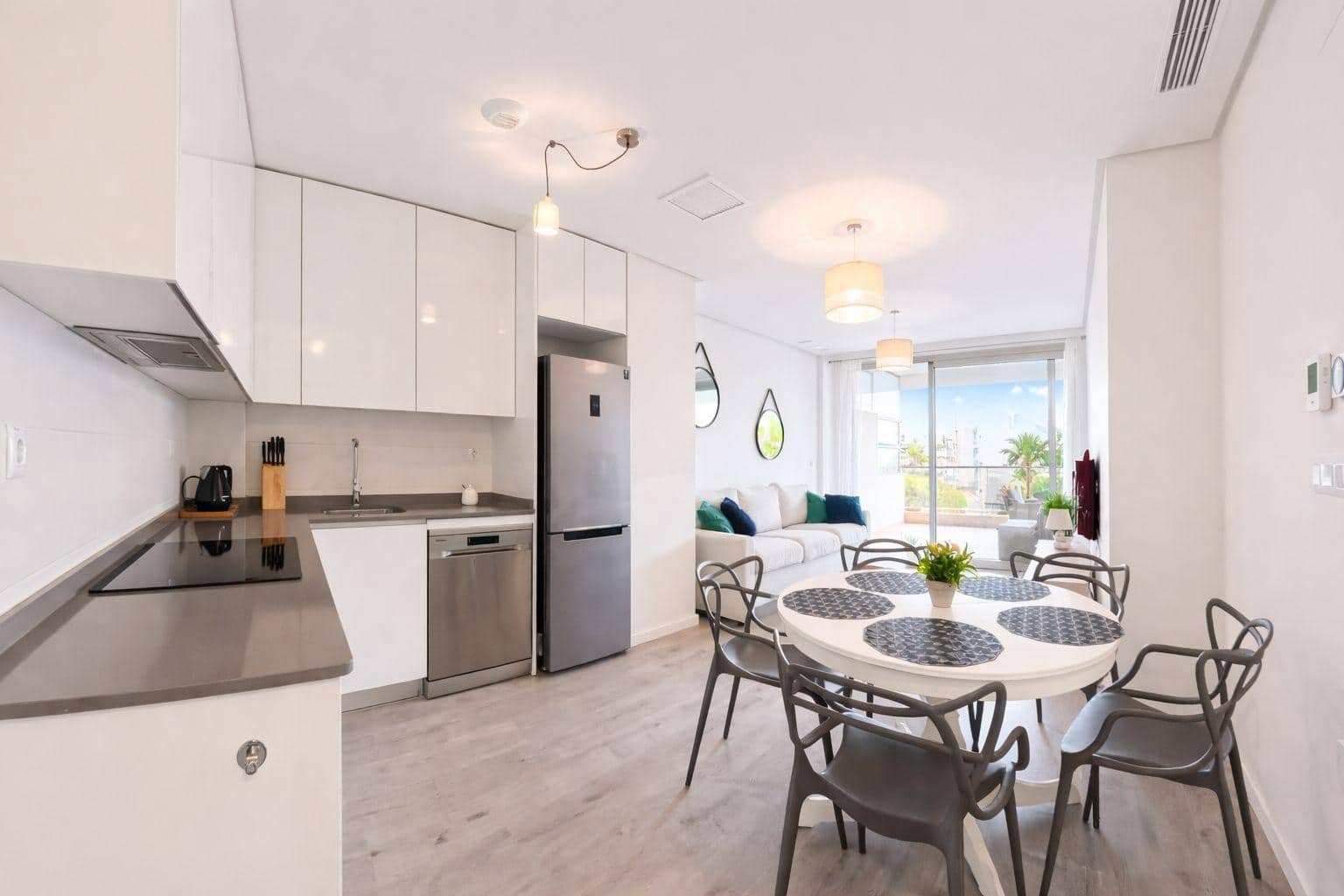 3 makuuhuone Huoneisto myytävänä paikassa Orihuela Costa mukana uima-altaan - 298 000 € (Ref: 9837770)