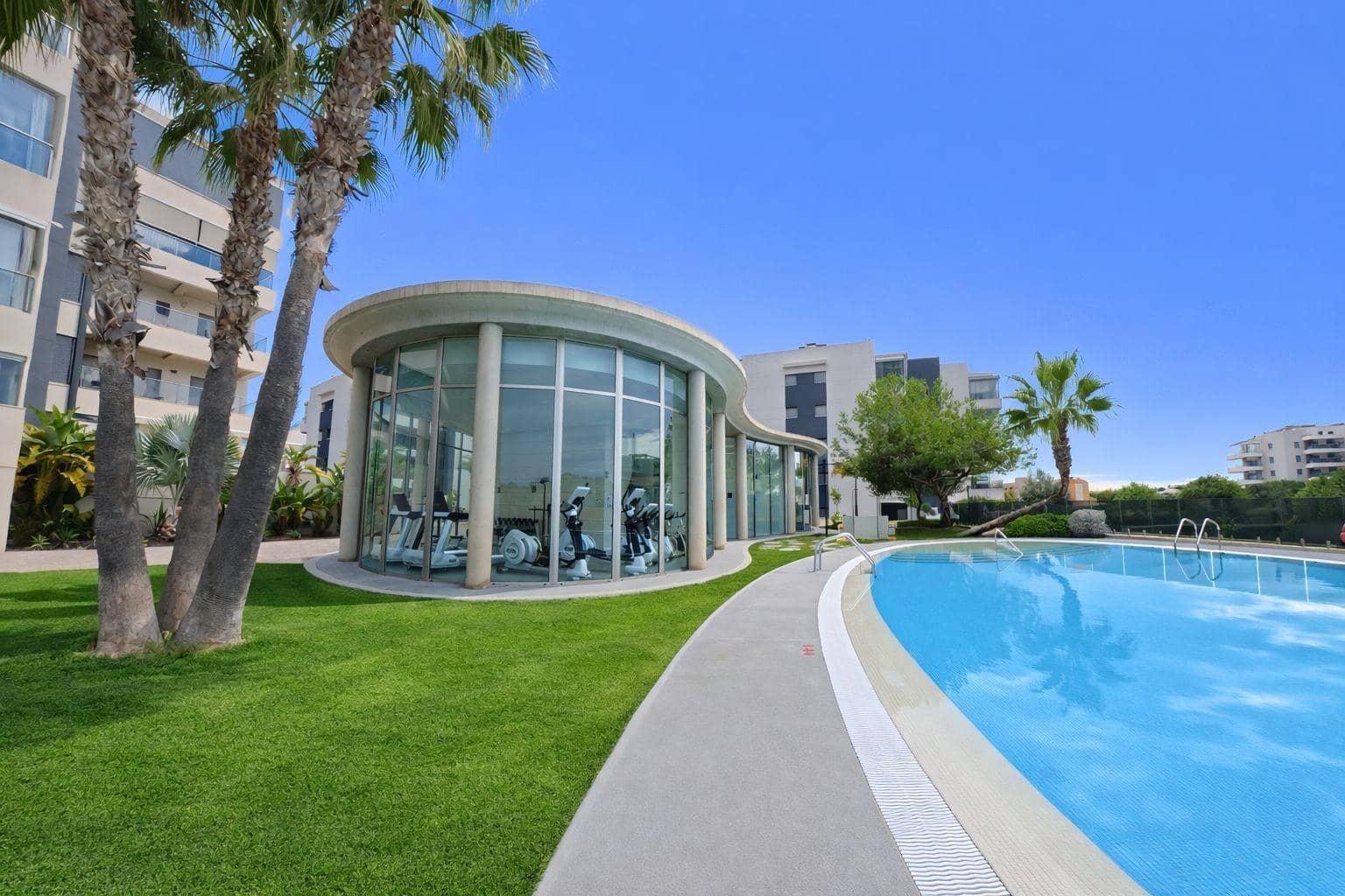 3 makuuhuone Huoneisto myytävänä paikassa Orihuela Costa mukana uima-altaan - 298 000 € (Ref: 9837770)