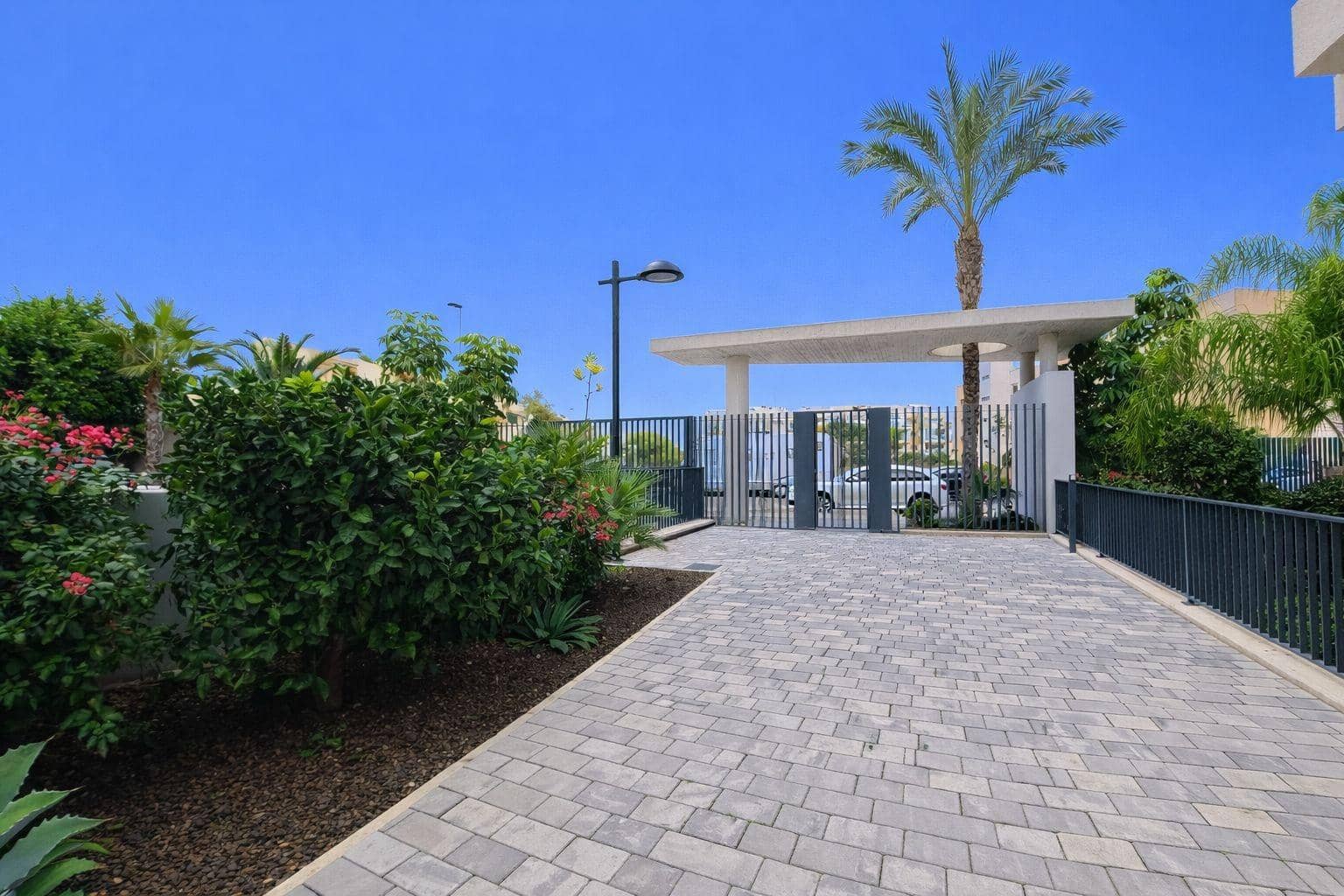 3 makuuhuone Huoneisto myytävänä paikassa Orihuela Costa mukana uima-altaan - 298 000 € (Ref: 9837770)