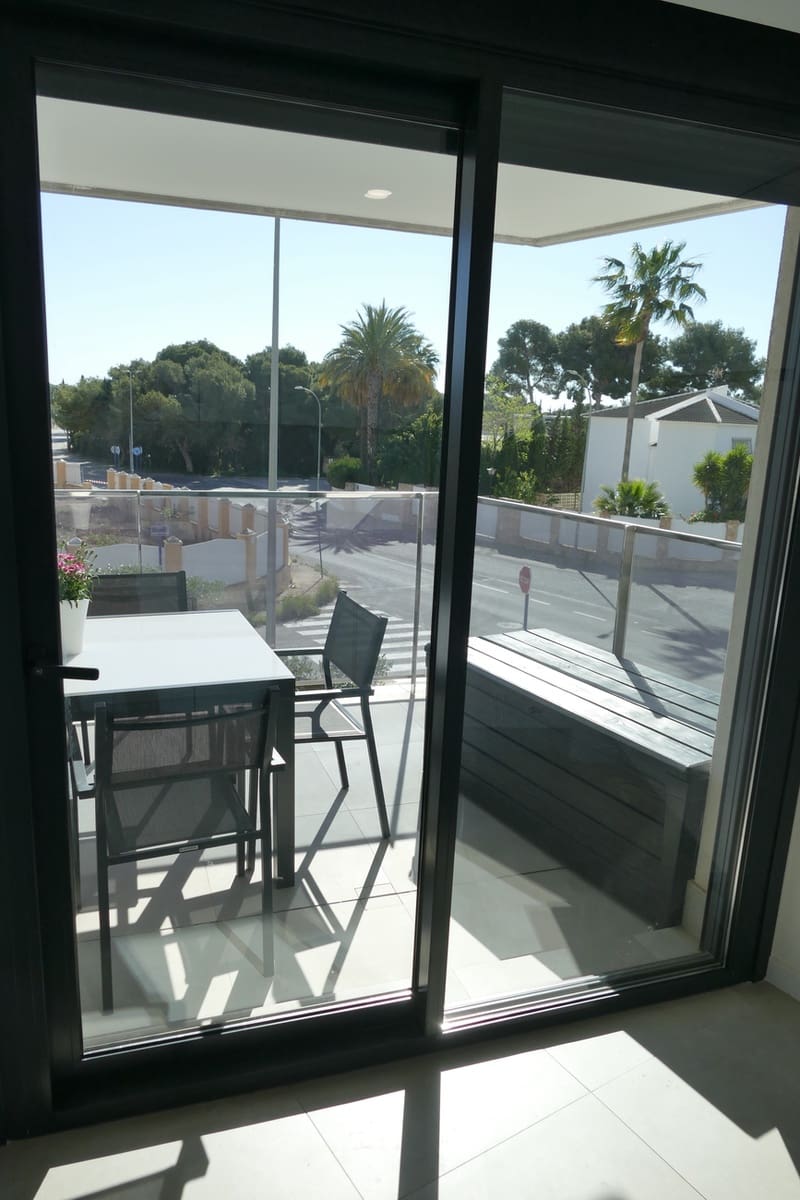 2 slaapkamer Appartement te koop in Dehesa de Campoamor met zwembad garage - € 355.000 (Ref: 9838053)