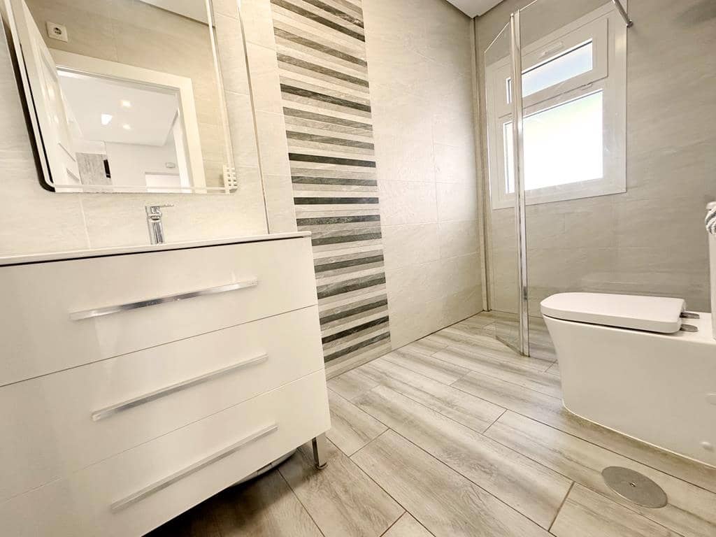 2 bedroom Villa for sale in La Torre Golf Resort with garage - € 259,950 (Ref: 9838089)