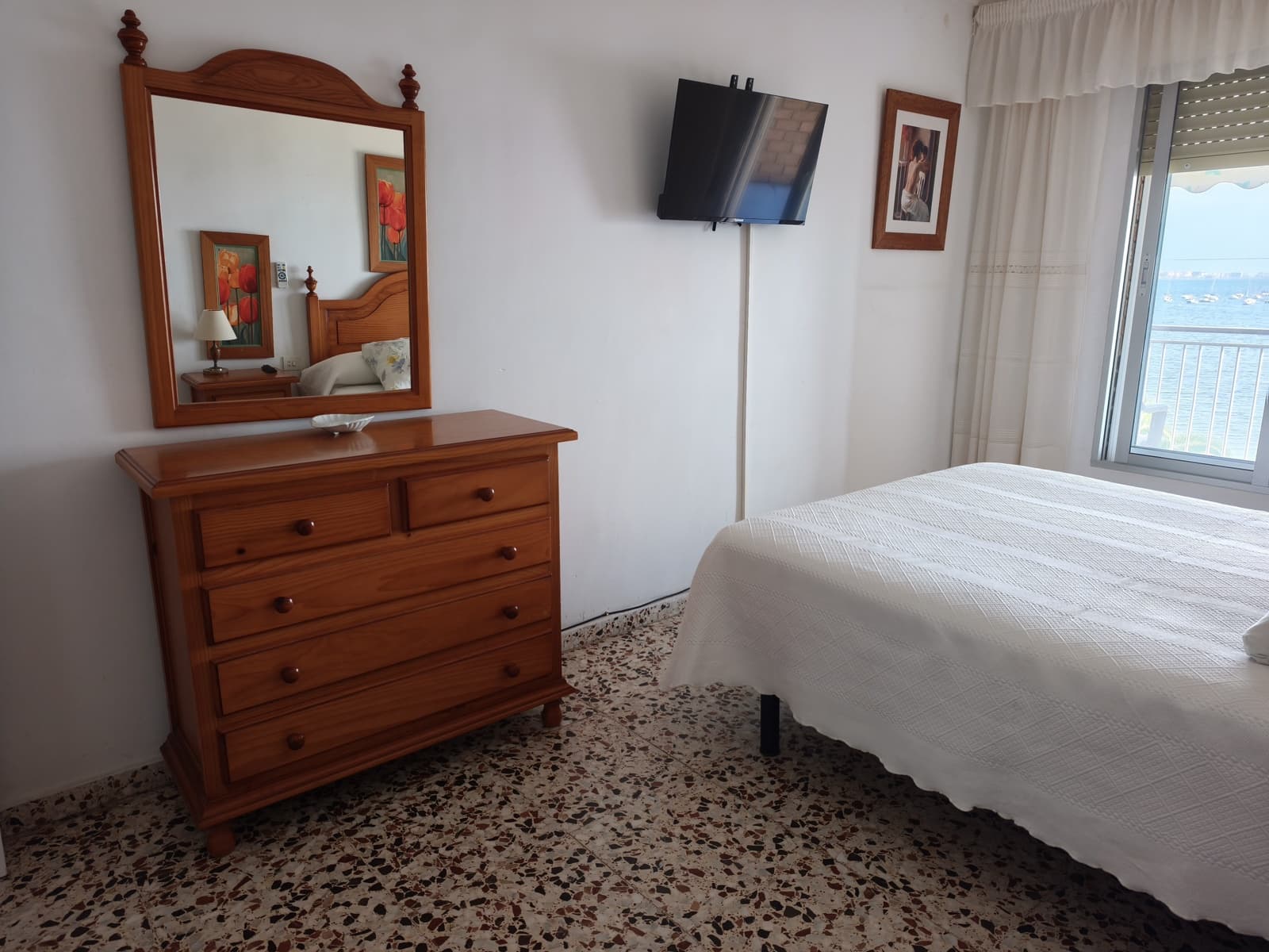 2 bedroom Beach Apartment for rent in Lo Pagan with garage - € 1,000 (Ref: 9872195)