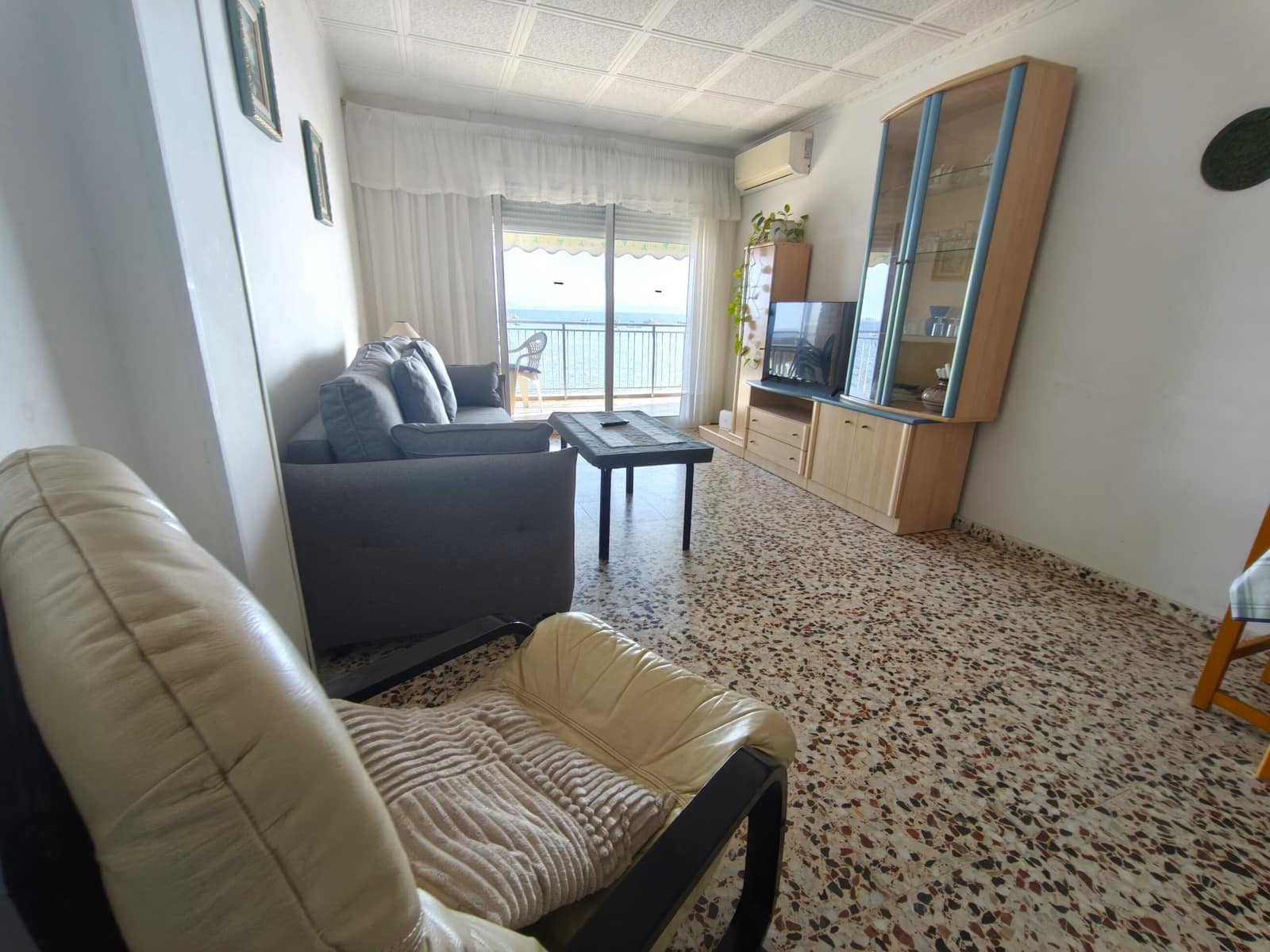 2 bedroom Beach Apartment for rent in Lo Pagan with garage - € 1,000 (Ref: 9872195)