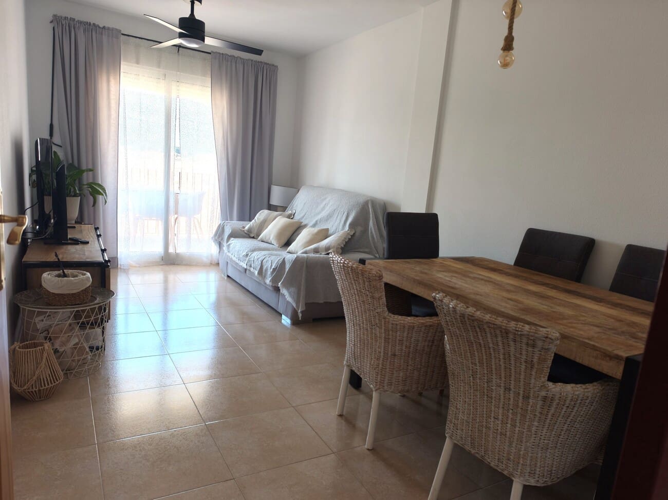 Penthouse de 2 chambres à louer à San Pedro del Pinatar avec piscine - 1 100 € (Ref: 9872210)
