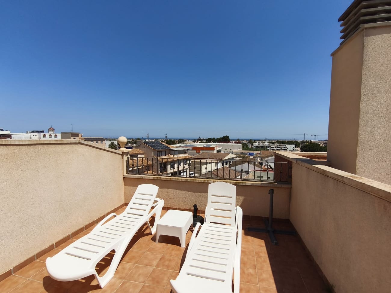Penthouse de 2 chambres à louer à San Pedro del Pinatar avec piscine - 1 100 € (Ref: 9872210)