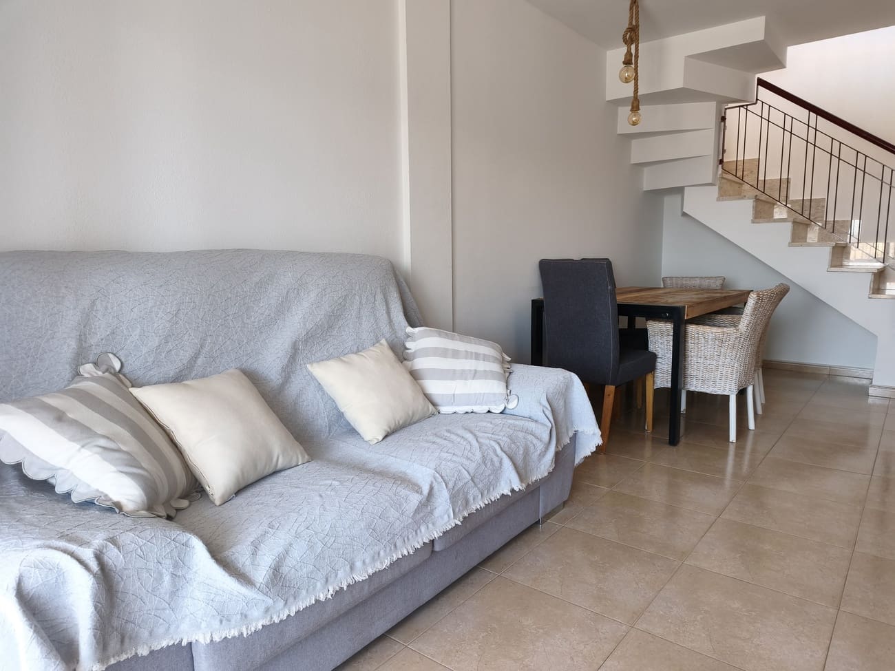Penthouse de 2 chambres à louer à San Pedro del Pinatar avec piscine - 1 100 € (Ref: 9872210)