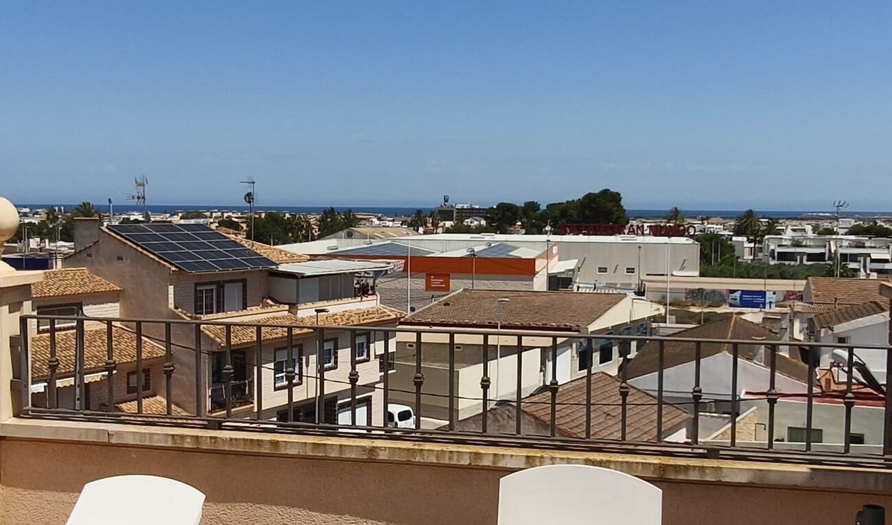 Penthouse de 2 chambres à louer à San Pedro del Pinatar avec piscine - 1 100 € (Ref: 9872210)