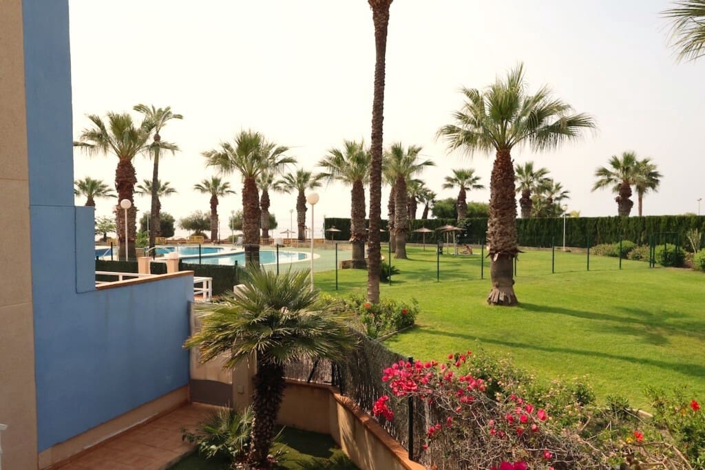 2 soverom Leilighet til leie i Dehesa de Campoamor med svømmebasseng garasje - € 945 (Ref: 9875648)