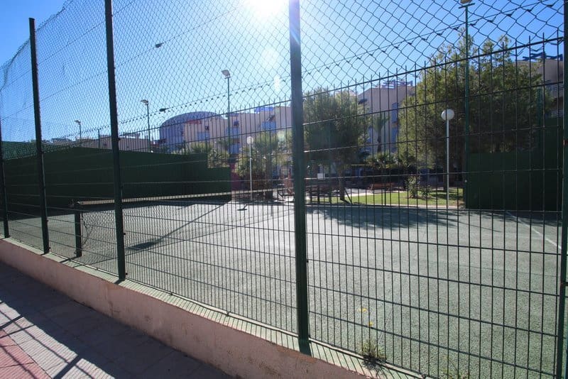 2 soverom Leilighet til leie i Dehesa de Campoamor med svømmebasseng garasje - € 945 (Ref: 9875648)