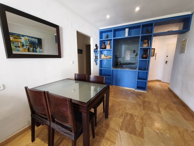 Appartement de 2 chambres à louer à Dehesa de Campoamor, Orihuela avec piscine garage - 900 € (Ref: 9875648)
