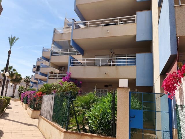 Appartement de 2 chambres à louer à Dehesa de Campoamor, Orihuela avec piscine garage - 900 € (Ref: 9875648)