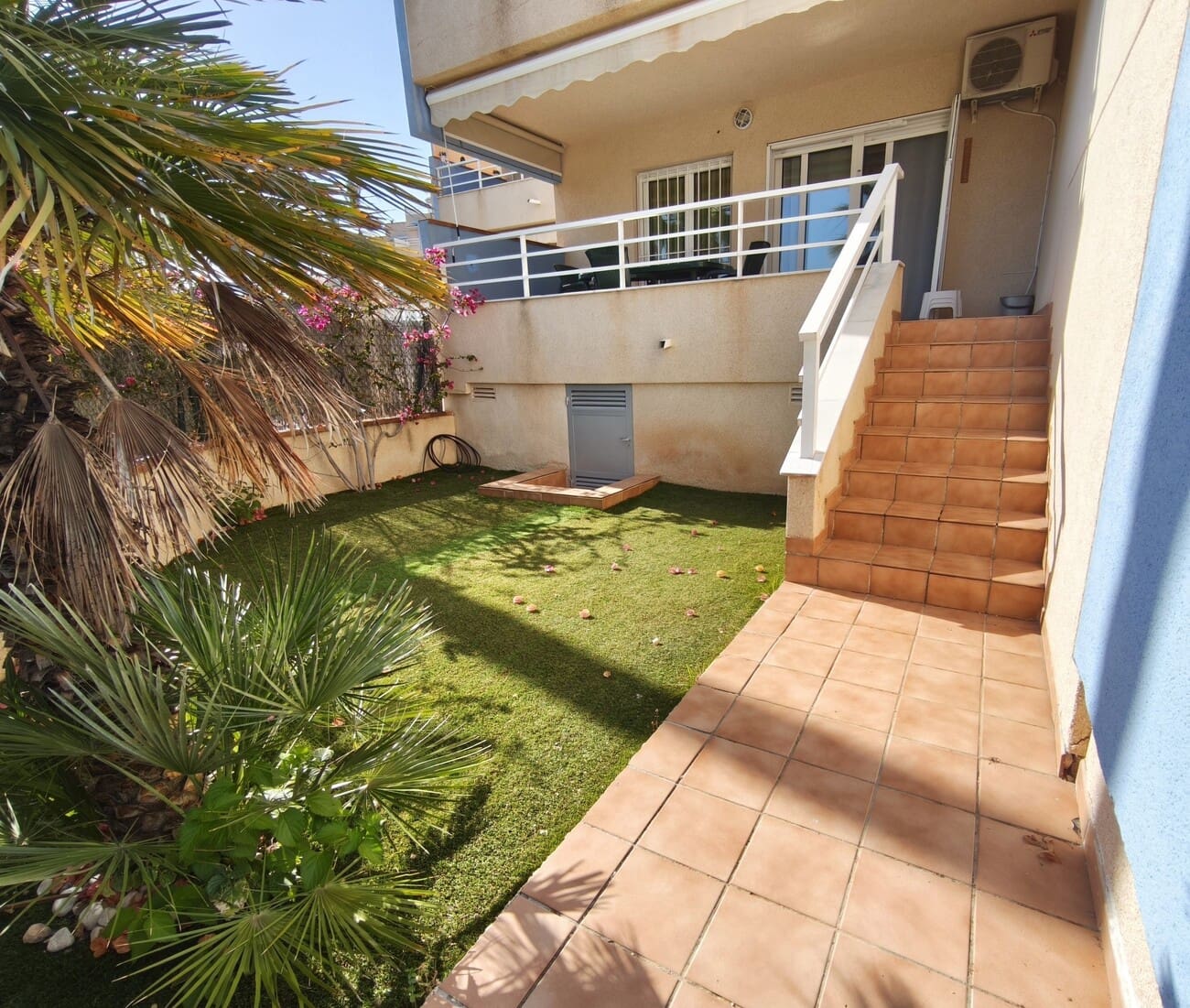 2 bedroom Apartment for rent in Orihuela Costa with pool garage - € 950 (Ref: 9875648)