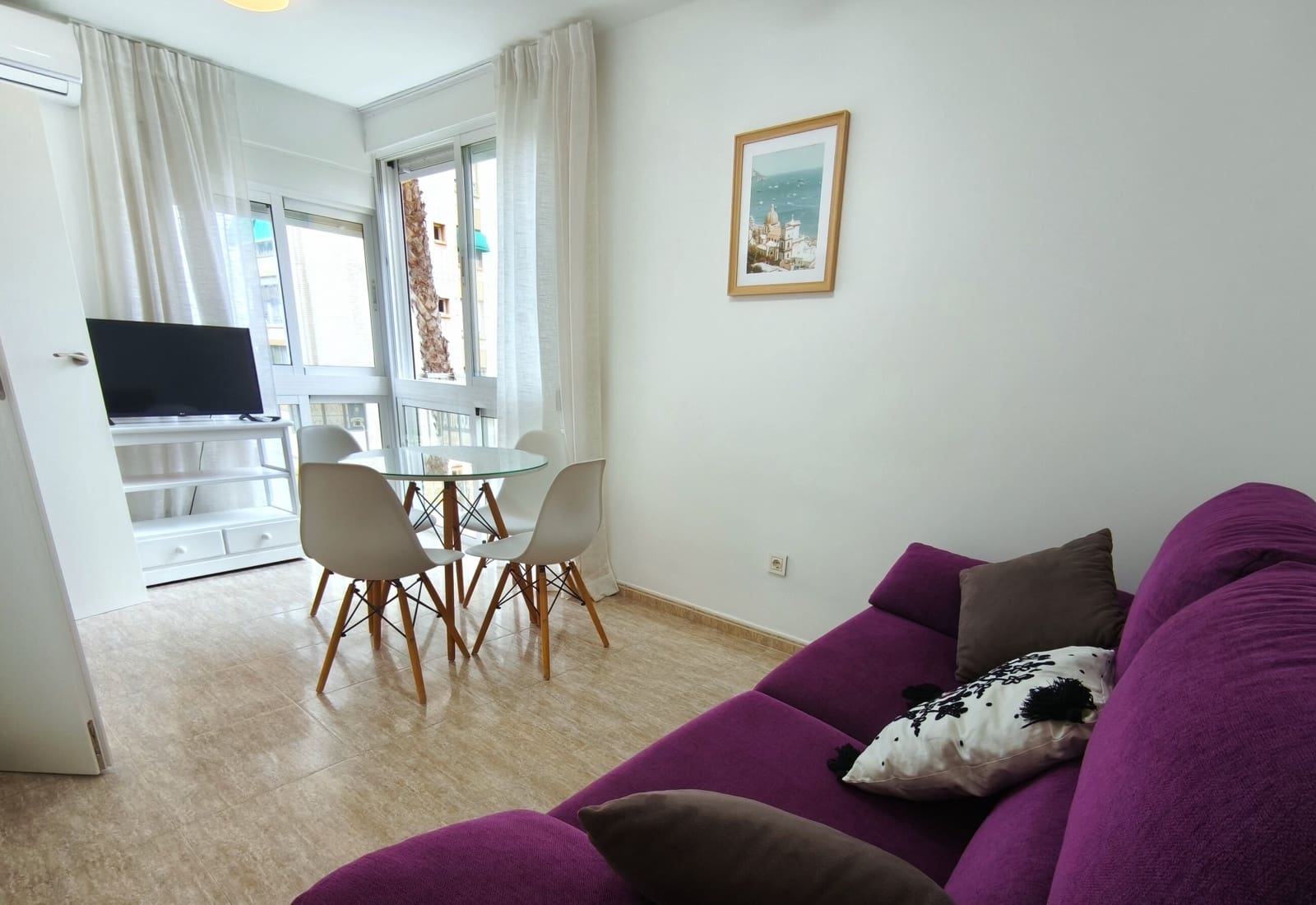 1 makuuhuone Yksiö vuokrattavana paikassa Dehesa de Campoamor mukana 
autotalli - 750 € (Ref: 9877445)