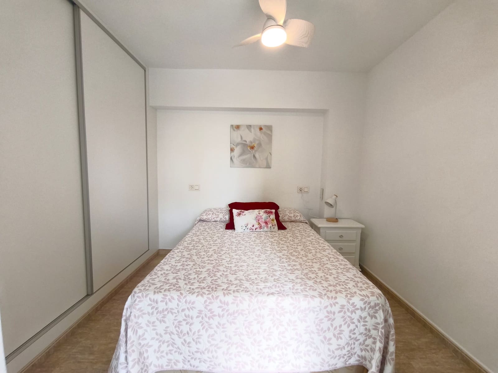 1 makuuhuone Yksiö vuokrattavana paikassa Dehesa de Campoamor mukana 
autotalli - 750 € (Ref: 9877445)