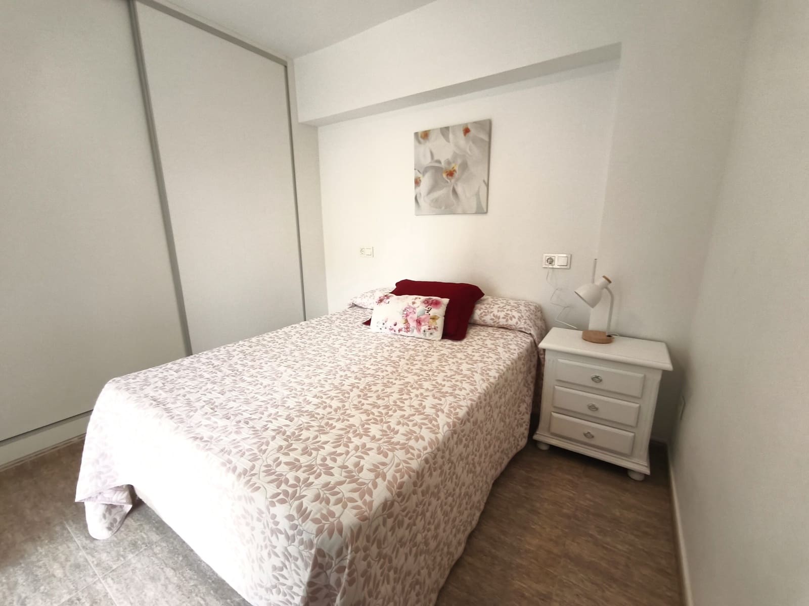 1 makuuhuone Yksiö vuokrattavana paikassa Dehesa de Campoamor mukana 
autotalli - 750 € (Ref: 9877445)