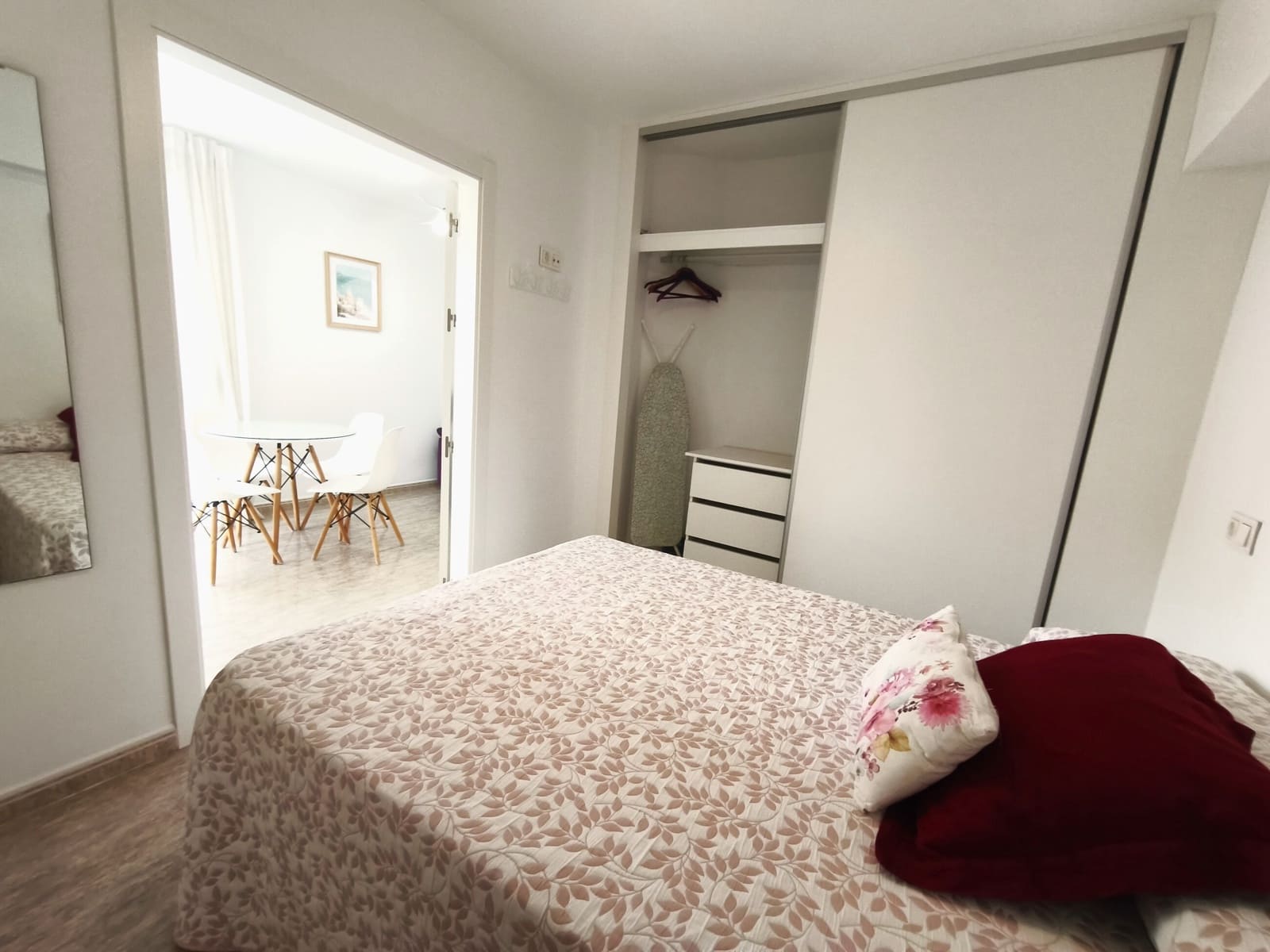 1 makuuhuone Yksiö vuokrattavana paikassa Dehesa de Campoamor mukana 
autotalli - 750 € (Ref: 9877445)