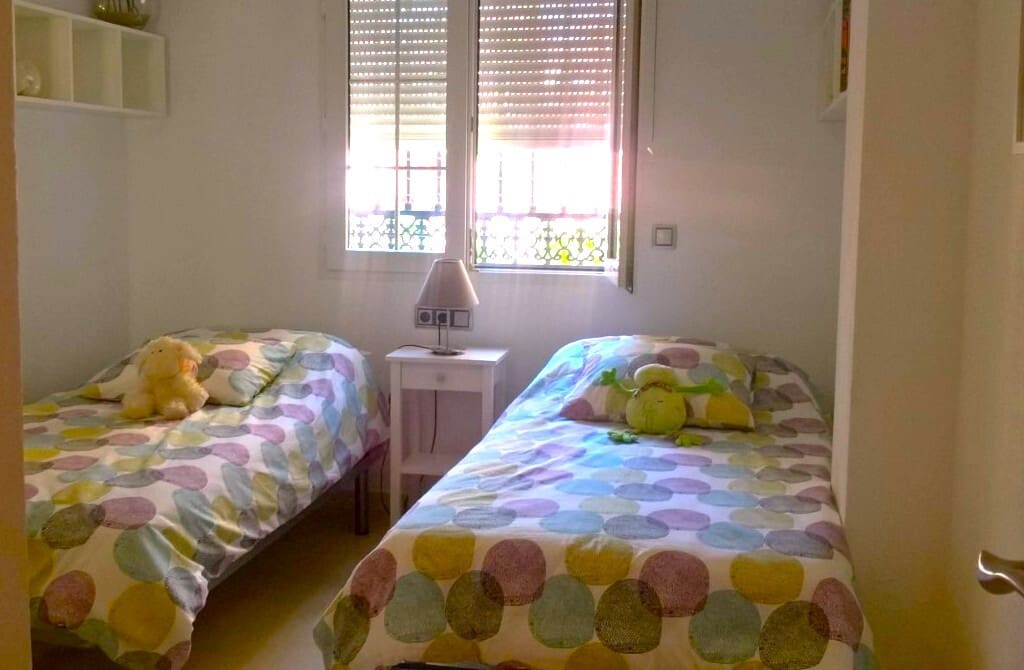 2 Zimmer Apartment zu vermieten in Dehesa de Campoamor mit Pool Garage - 1.500 € (Ref: 9883690)