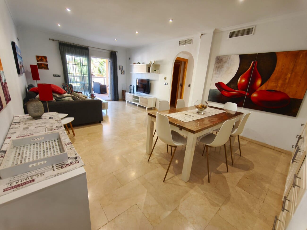 2 Zimmer Apartment zu vermieten in Dehesa de Campoamor mit Pool Garage - 1.500 € (Ref: 9883690)