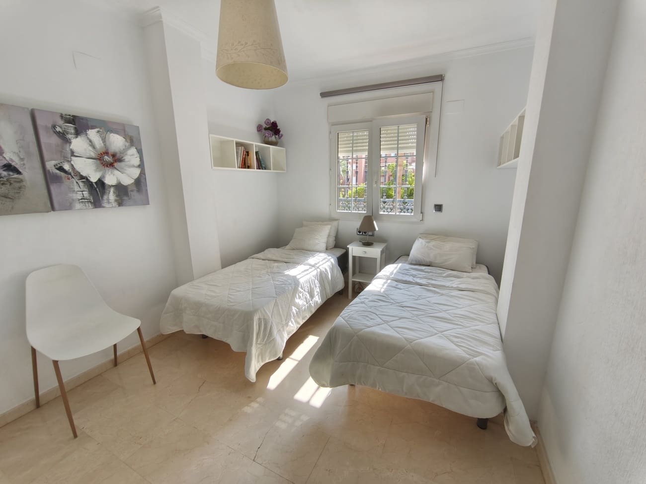 2 Zimmer Apartment zu vermieten in Dehesa de Campoamor mit Pool Garage - 1.500 € (Ref: 9883690)