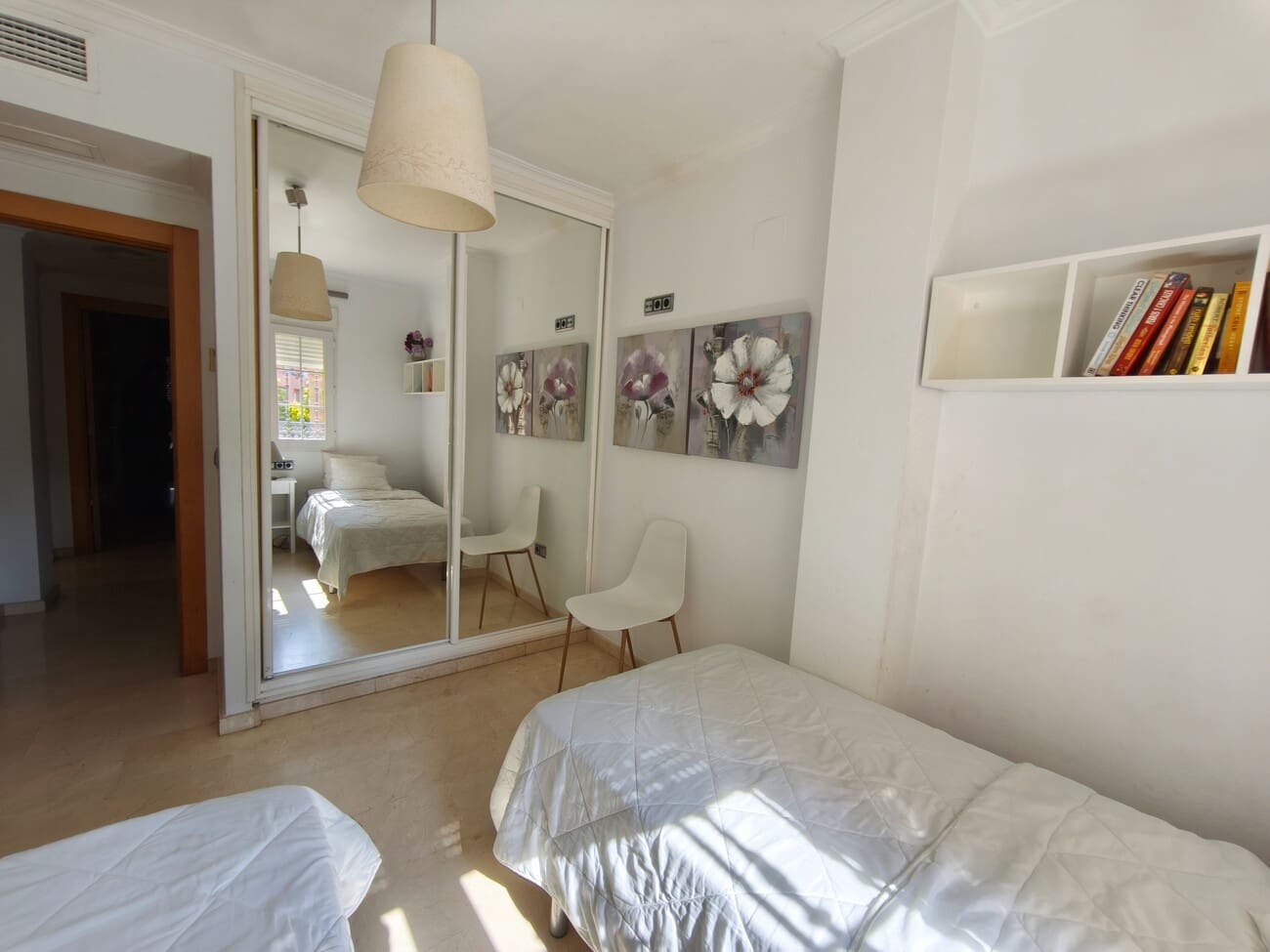 2 Zimmer Apartment zu vermieten in Dehesa de Campoamor mit Pool Garage - 1.500 € (Ref: 9883690)