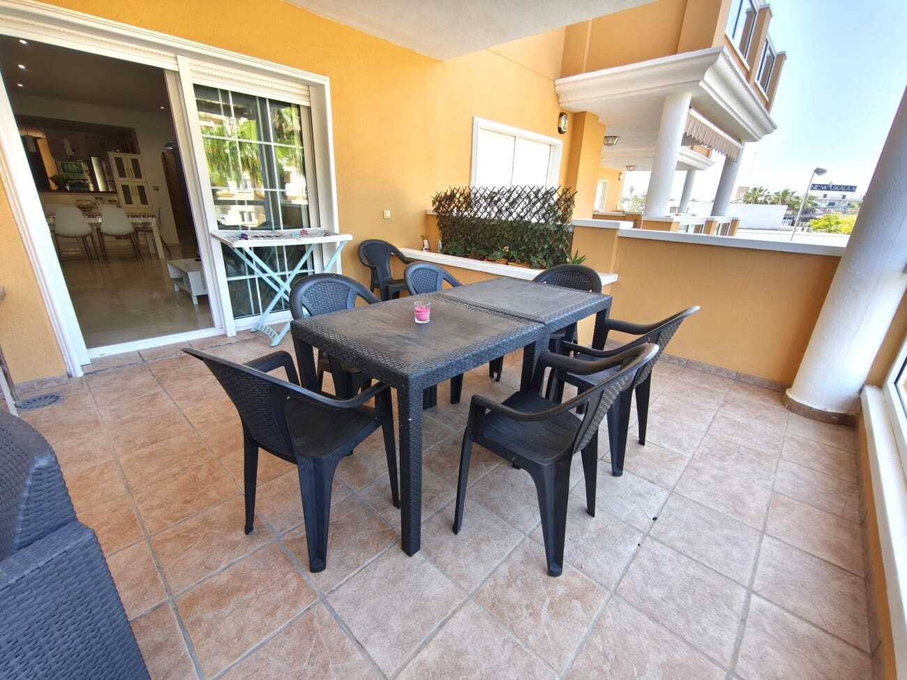 2 Zimmer Apartment zu vermieten in Dehesa de Campoamor mit Pool Garage - 1.500 € (Ref: 9883690)