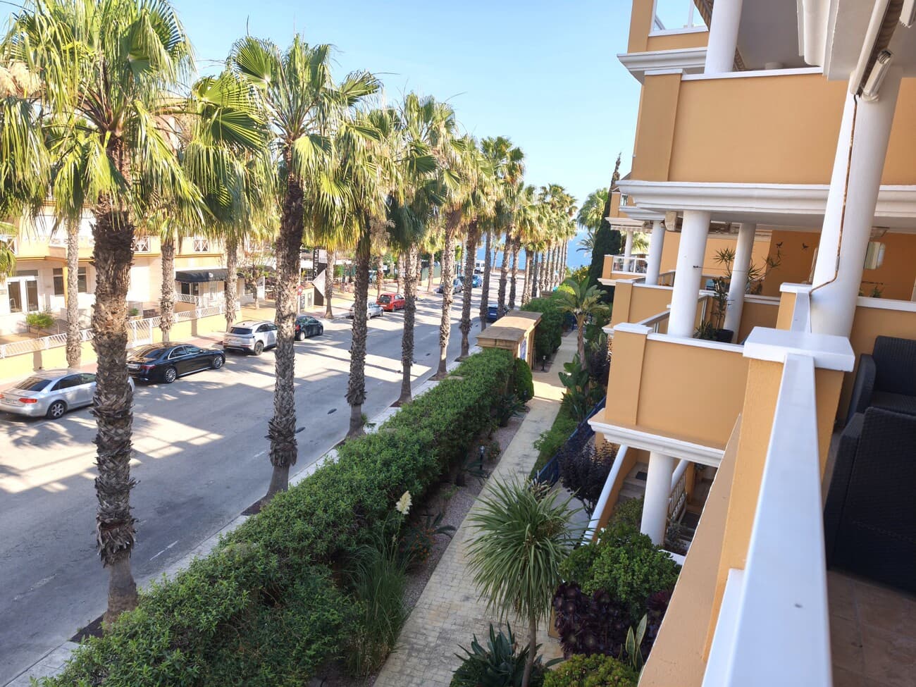 2 Zimmer Apartment zu vermieten in Dehesa de Campoamor mit Pool Garage - 1.500 € (Ref: 9883690)