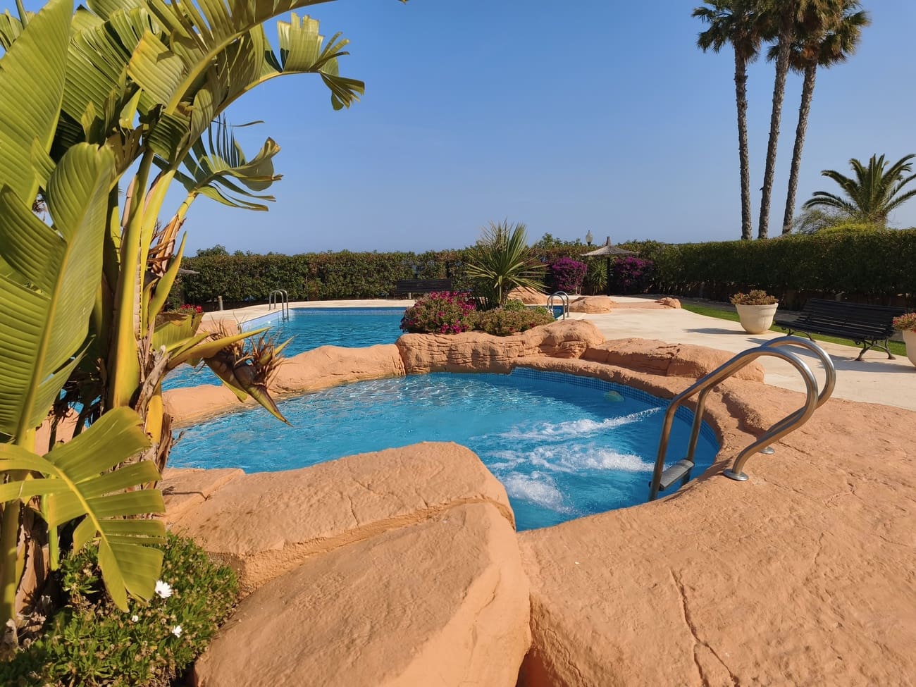 2 Zimmer Apartment zu vermieten in Dehesa de Campoamor mit Pool Garage - 1.500 € (Ref: 9883690)