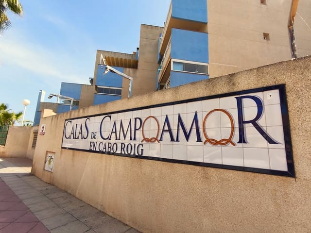 Appartement de 2 chambres à louer à Dehesa de Campoamor, Orihuela avec piscine garage - 950 € (Ref: 9889440)