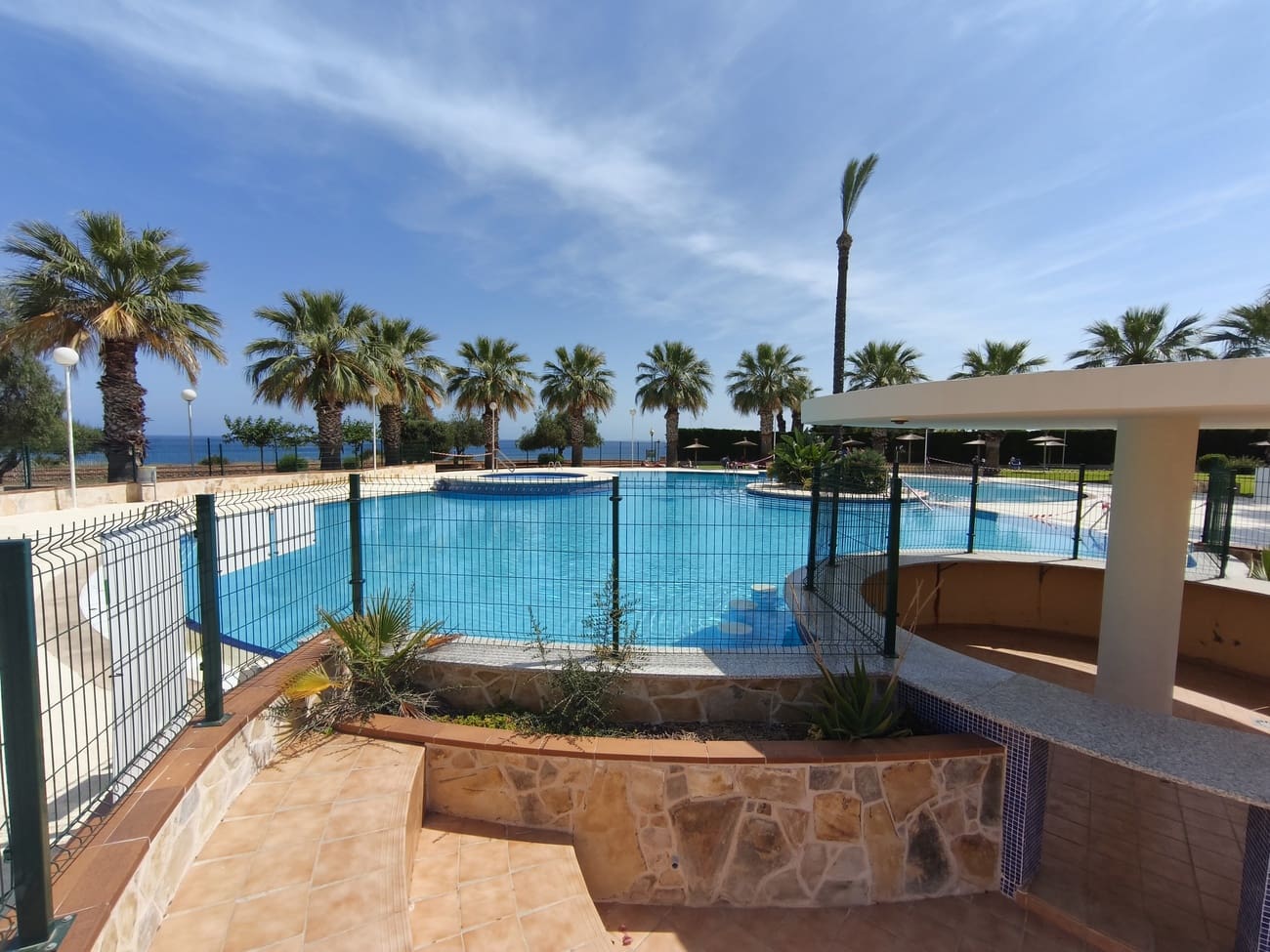 2 soveværelse Lejlighed til leje i Dehesa de Campoamor med swimmingpool garage - € 950 (Ref: 9889440)