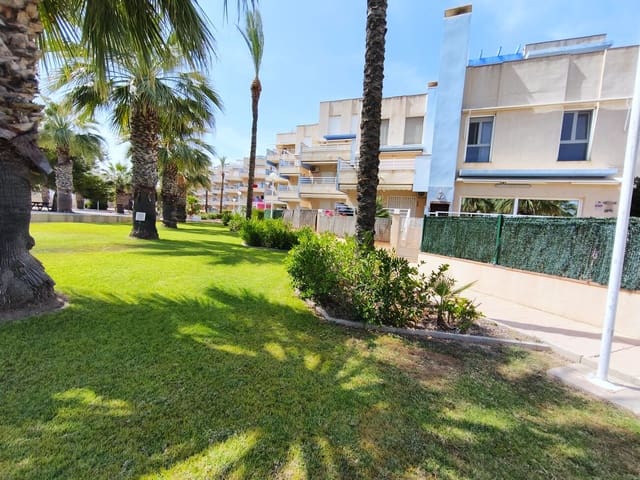 Appartement de 2 chambres à louer à Dehesa de Campoamor, Orihuela avec piscine garage - 950 € (Ref: 9889440)