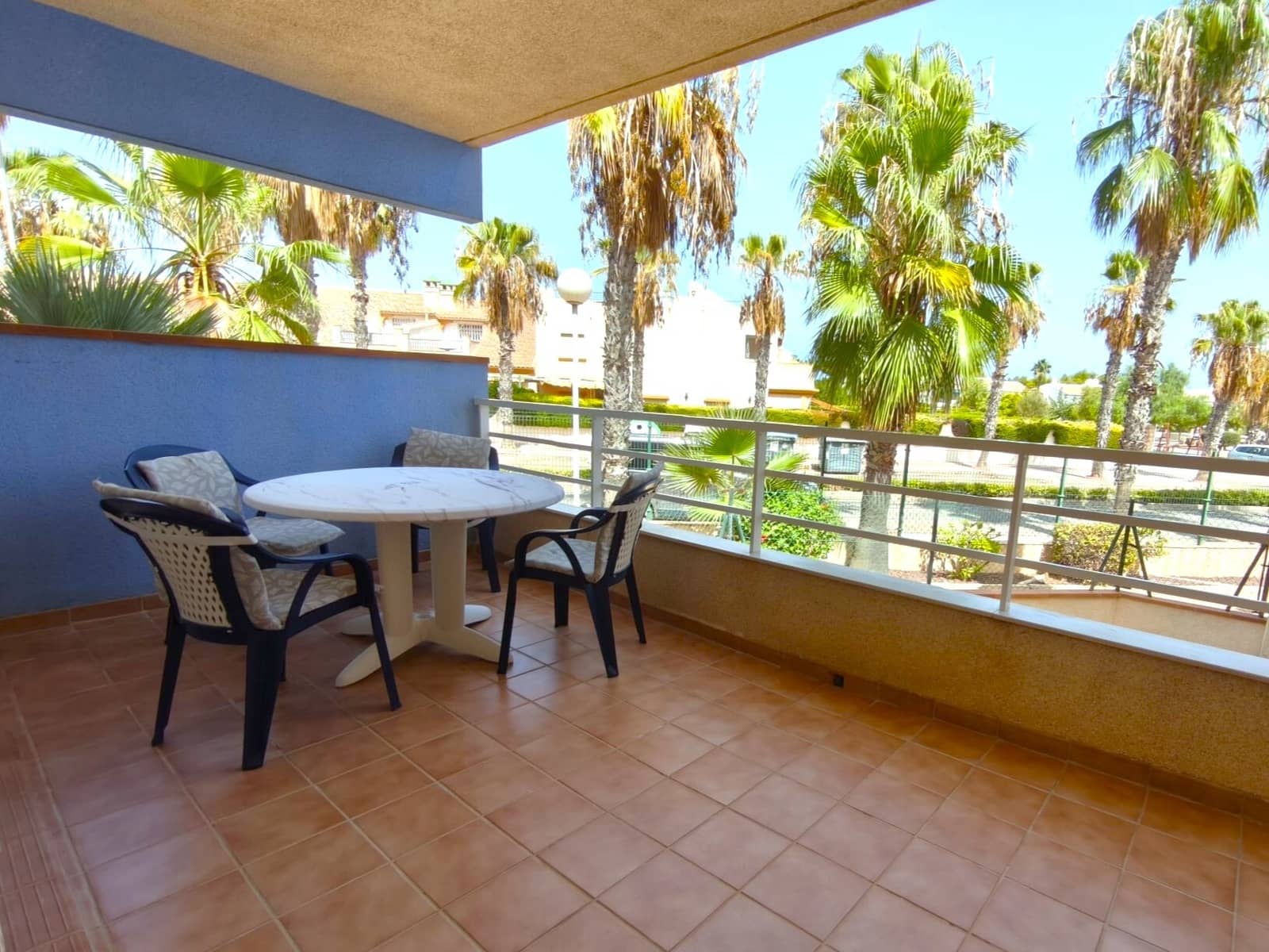 2 soveværelse Lejlighed til leje i Dehesa de Campoamor med swimmingpool garage - € 1.200 (Ref: 9889440)